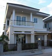 House for Sale (duplex house) ,3 bedrooms, 2 bathrooms. 142 Sq.m., Land  area: 37 Sq.w. with beautiful garden at the laguna home Chiangmai